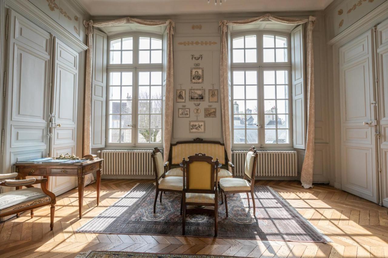 L'Hotel De Panette, Un Exceptionnel Chateau En Coeur De Ville 博格斯 外观 照片