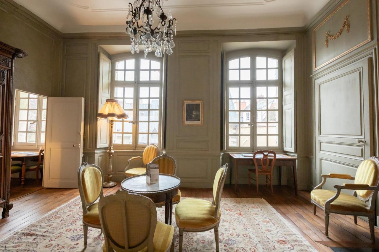 L'Hotel De Panette, Un Exceptionnel Chateau En Coeur De Ville 博格斯 外观 照片