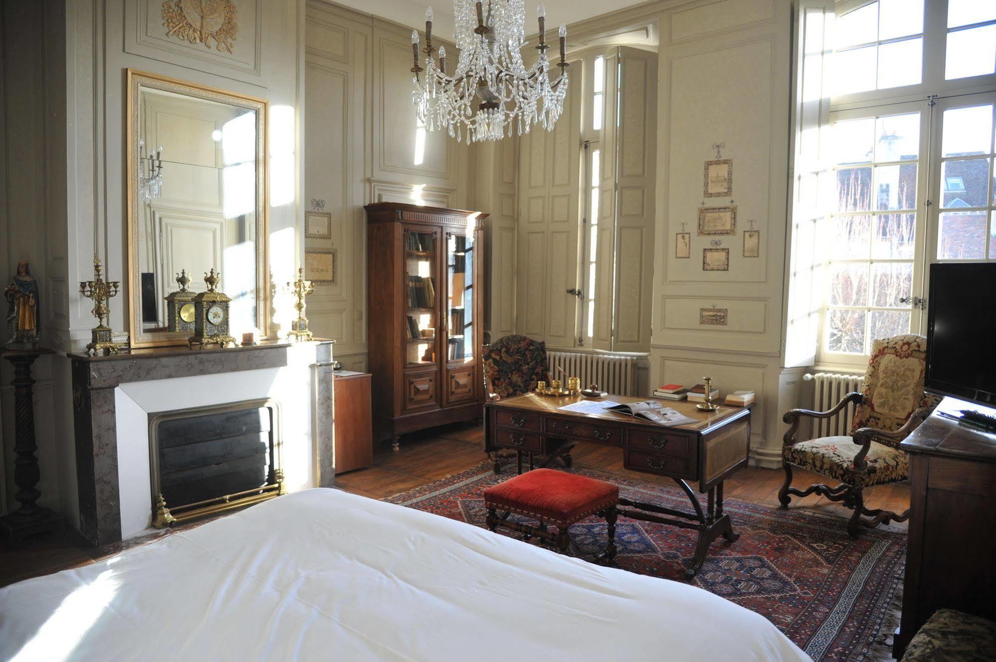 L'Hotel De Panette, Un Exceptionnel Chateau En Coeur De Ville 博格斯 外观 照片