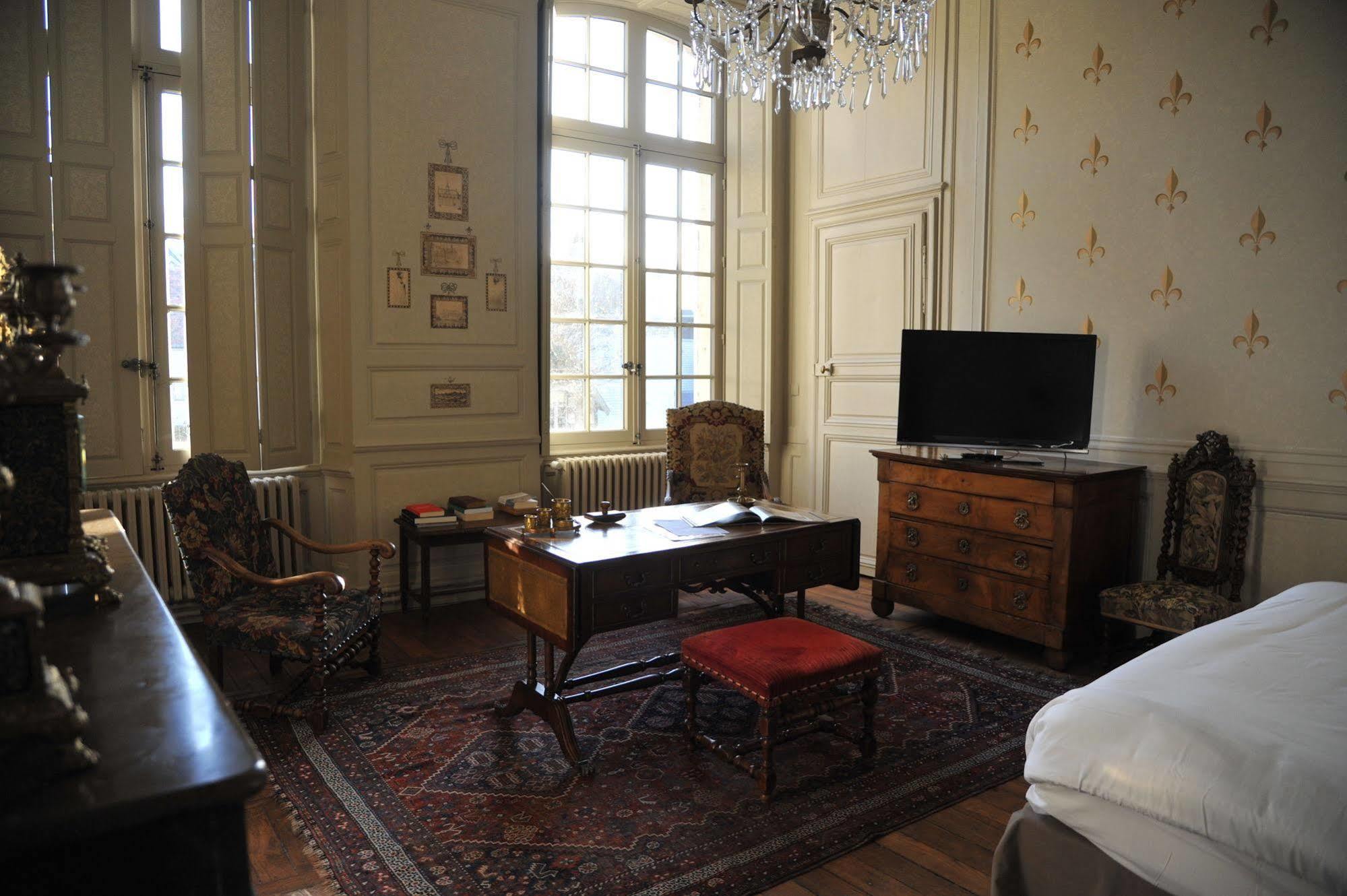 L'Hotel De Panette, Un Exceptionnel Chateau En Coeur De Ville 博格斯 外观 照片